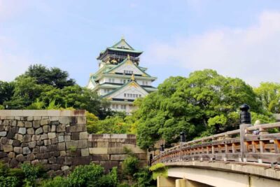 1-Day walking tour in Osaka：Castle, temples and Ukiyoe - Meeting at Akatsuki Plaza Inside JR Osaka Station (and Not Getting Lost)