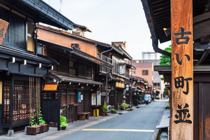 2-Day Bus Tour to Shirakawago & Hida No Sato Winter Illumination - Shirakawa-go in winter: gassho-zukuri village time
