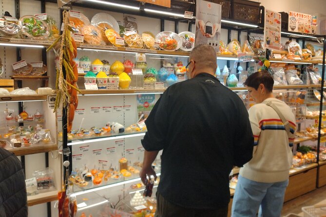 Anime shopping tour in Osaka: figures, Manga, Maid Cafe, Knife - How the Meet-Up Works Near Shinsaibashi or Nipponbashi