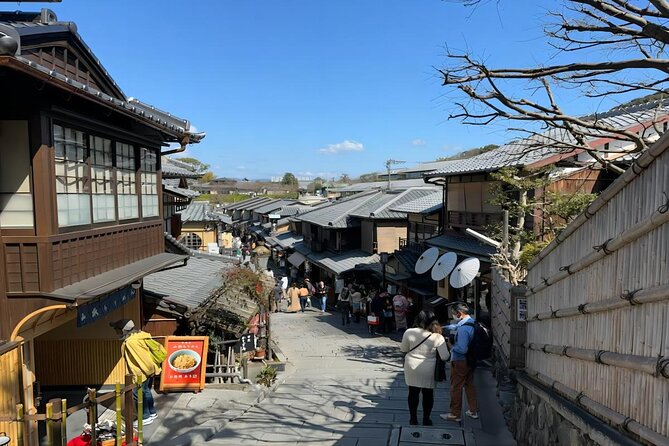 From Osaka: 10-hour Private Customizable Tour to Kyoto - Stop 3: Yasaka Shrine for a calmer, local-feeling break