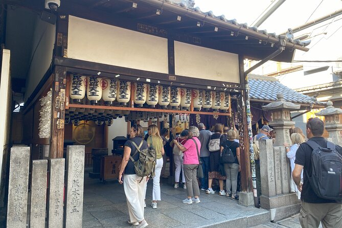 Guided Tour of Some Attractions in Osaka by Private Car - Shinsekai’s Old Streets: Games, Food, and Quirky Style
