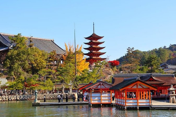 Hiroshima and Miyajima Private Day Tour from Kyoto/Osaka - Miyajima Island: shifting tone on the Island of Gods