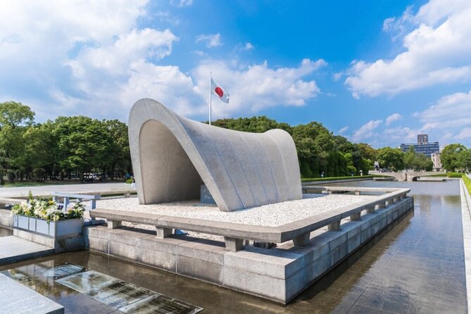 Hiroshima and Miyajima Private Tour with English Speaking Driver - A 6:00am start that buys you a calmer day in Hiroshima