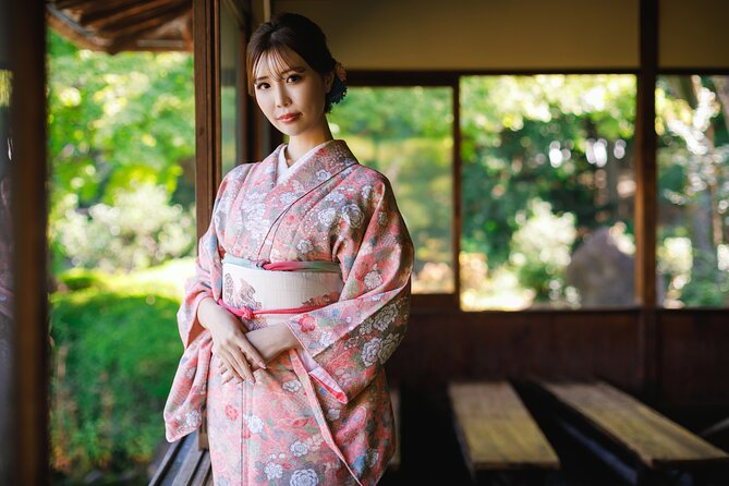 Kimono experience and Photo Session in Osaka - Keitaku-en Garden: your calmer, four-season photo backdrop