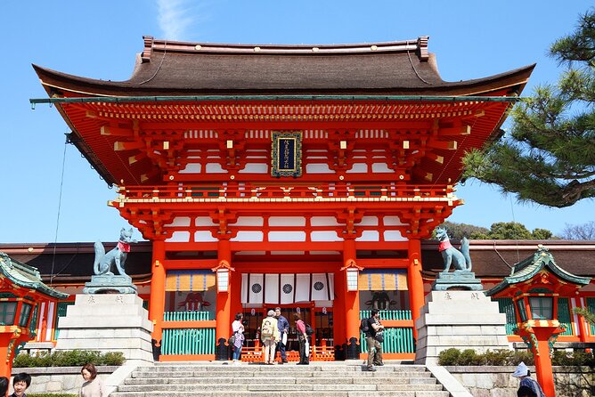 Kyoto Full day Tour Kinkakuji, Kiyomizu-dera and Fushimi Inari - Kinkaku-ji Golden Pavilion: why starting here works