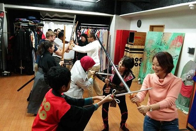 Learn The Katana 'Sword' Technique of Samurai and Ninja - Osaka Samurai and Ninja Training: What the Experience Is Like