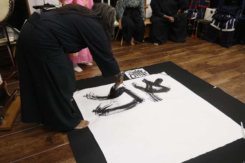 Learning Shodo with a kimono and Trying Samurai Calligraphy - The value question: is $42 worth it?