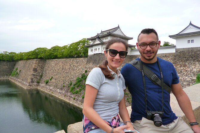 Osaka Castle and Sumiyoshi Taisha Shrine Private Half-Day Tour - The guides make (and keep) the experience on track