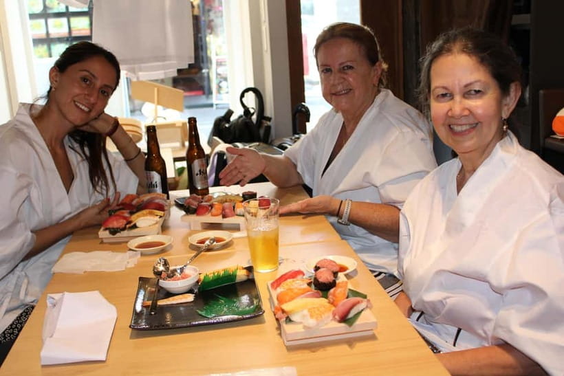 Osaka Dotonbori: Vegan/Vegetarian Sushi Making Experience - Sushi cosplay, photos, and the Sushi Master certificate