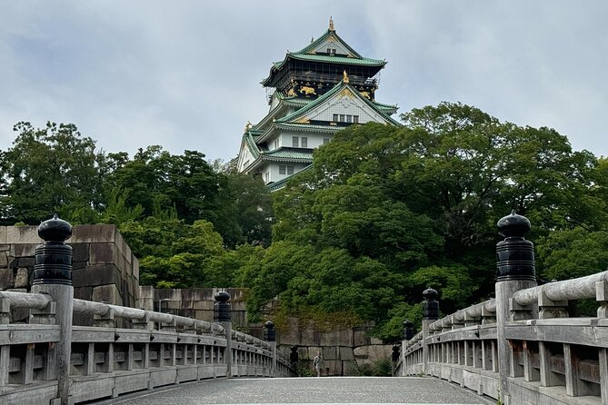 Osaka Early Morning Osaka Castle Tour Avoid Crowds - Early Start at 7:30 am: Why Crowds Behave Differently