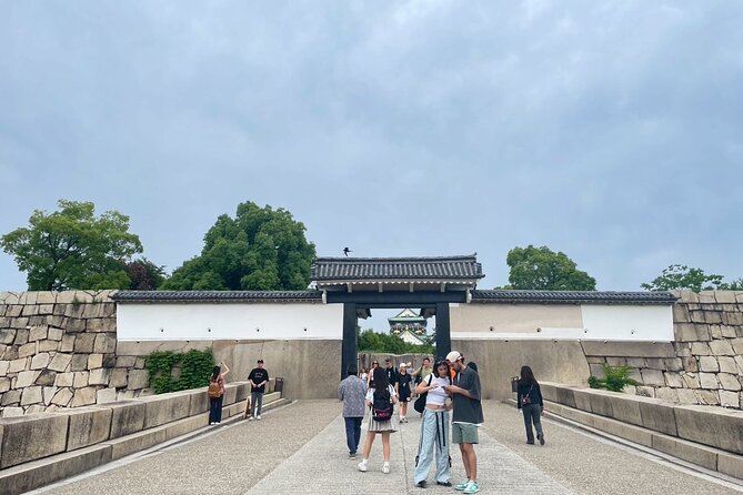 Osaka Full-Day Experience with Castle, Kushikastu and Temple - Shinsekai Kushikatsu Hopping: Two Shops and Local Etiquette