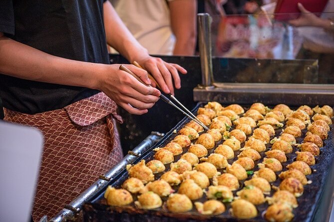 Osaka Highlights Walking Tour: Castle, Dotonbori & Hidden Gems - Osaka Castle Stop: Viewing the Icon Without the Ticket Rush