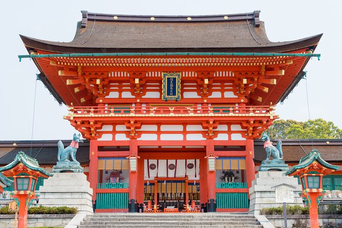 Osaka/Kyoto: Arashiyama, Fushimi Inari & Nara Park Day Trip - Nonomiya Shrine’s black torii: a quieter contrast