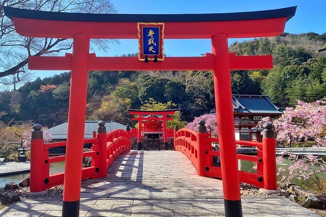 Osaka / Kyoto: Katsuoji, Arashiyama & Kinkaku-ji One Day Tour - Kimono Forest and Rilakkuma Tea House: a break that still feels Kyoto-ish