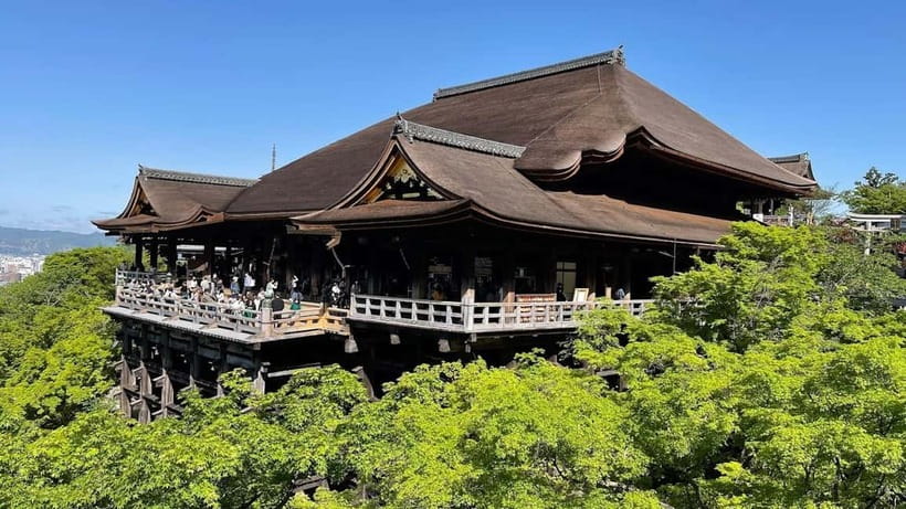 Osaka: Kyoto & Uji Historical Sites and Scenic Delights Tour - Yasaka Kōshin-dō: The Colorful Temple Stop That Feels Like a Scene