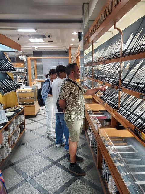 Osaka Like a Local: 6 Hours of Walking, Eating & Exploring! - Shinsekai and Tsutenkaku: the New World viewpoint