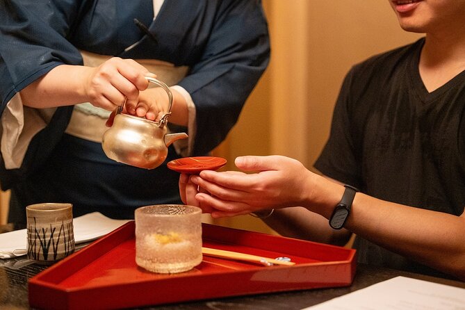 Osaka Michelin Food Tour Experience Kaiseki and Local dishes - Bib Gourmand takoyaki in Amerikamura: the one snack you should not skip