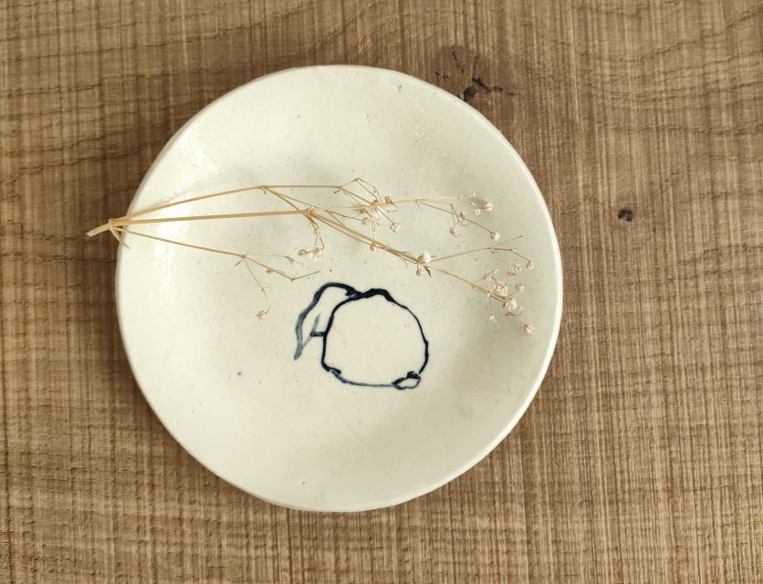 Osaka: Private Ceramic Painting Workshop - Inside the Studio: Painting Your Dish With Help at Every Step