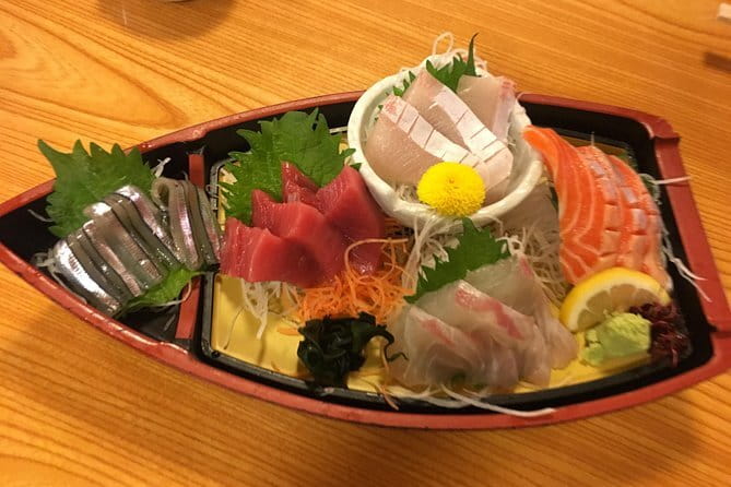 Osaka: Private Food Tour & Bar Hopping in Namba - Where It Starts: Dotonbori Meet Point and the Glico Man Sign