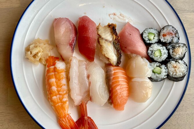 Osaka Sushi Cooking Class - Maki rolls: mastering the roll without losing the filling