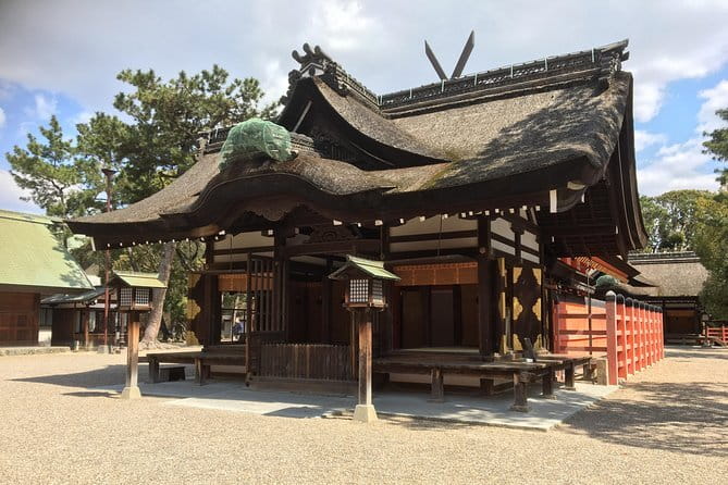 Private Day Tour of Historic Osaka - Osaka Castle: Samurai-Era Power, Plus a 1931 Rebuild
