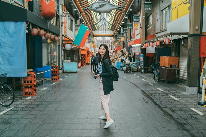Private Photoshoot in Osaka with a Professional Photographer - Shitennoji: a calmer contrast for a more balanced photo story