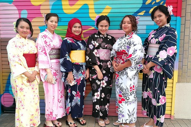 Real Kimono experience and Tsumami Kanzashi Workshop - Entering Osaka through kimono and a real craft