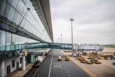 Shared Departure Transfer: Osaka City to Osaka Itami Airport - Driver and Language: What to Expect (and How to Prepare)