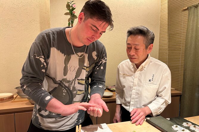 SUSHI Making Experience at Restaurant - Meeting Chef Shinichi Kono: what makes the instruction feel personal