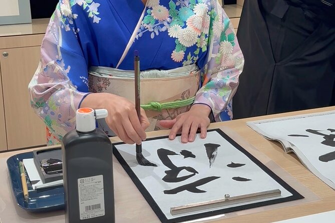 Tea and Calligraphy Session at a Table in Osaka - Tea and calligraphy at a table in Shinsaibashi