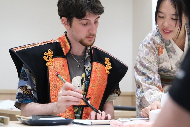 Tea and Calligraphy Session at a Table in Osaka - What makes the setting worth it: Shinsaibashi ARTY Inn and samurai vibes