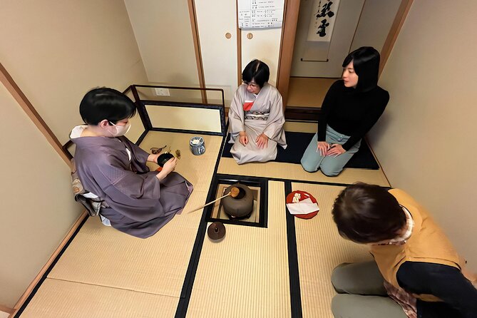 Tea ceremony experience in Osaka with a small group - Tatami room entry and the opening flow