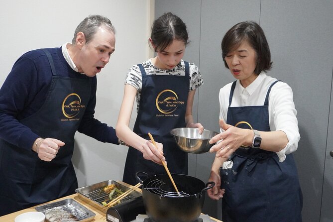 Traditional Home cooking Experience in Osaka, Japan - When Osaka adds music and performance