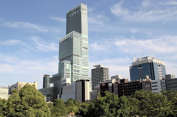 Umeda Sky Building KUCHU-TEIEN OBSERVATORY - Day vs night: which Osaka skyline works best?